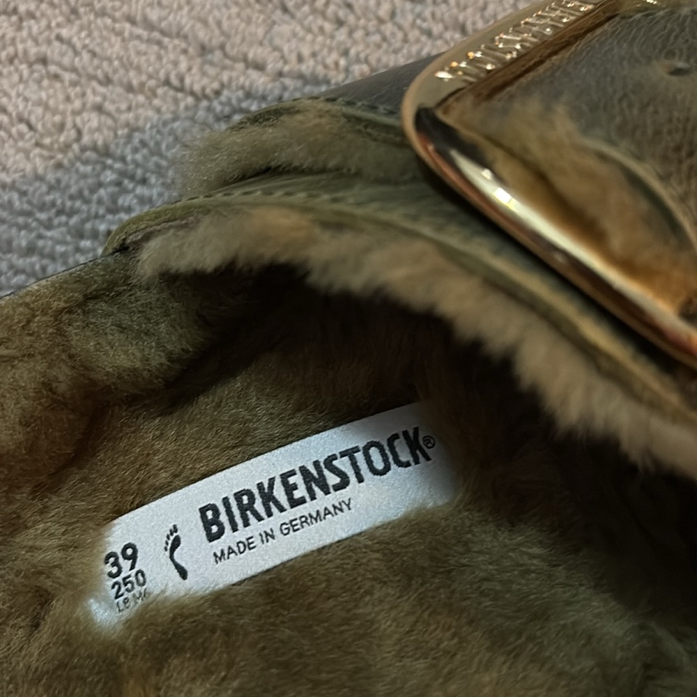 Birkenstock Khaki Fur-Lined Sandals with Metallic Buckle - Picture 3 of 5